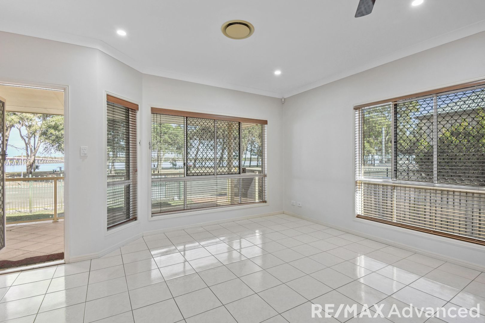 9 Sylvan Beach Esplanade, Bellara QLD 4507 Domain