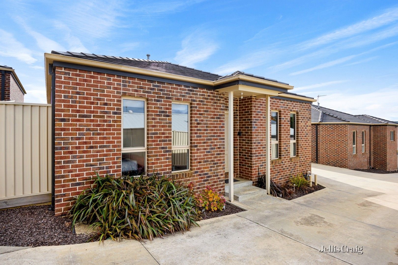 2/812 Geelong Road, Canadian VIC 3350, Image 0