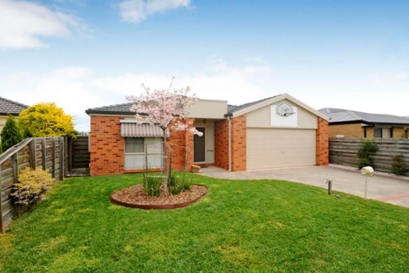 12 Giles Place, Traralgon VIC 3844
