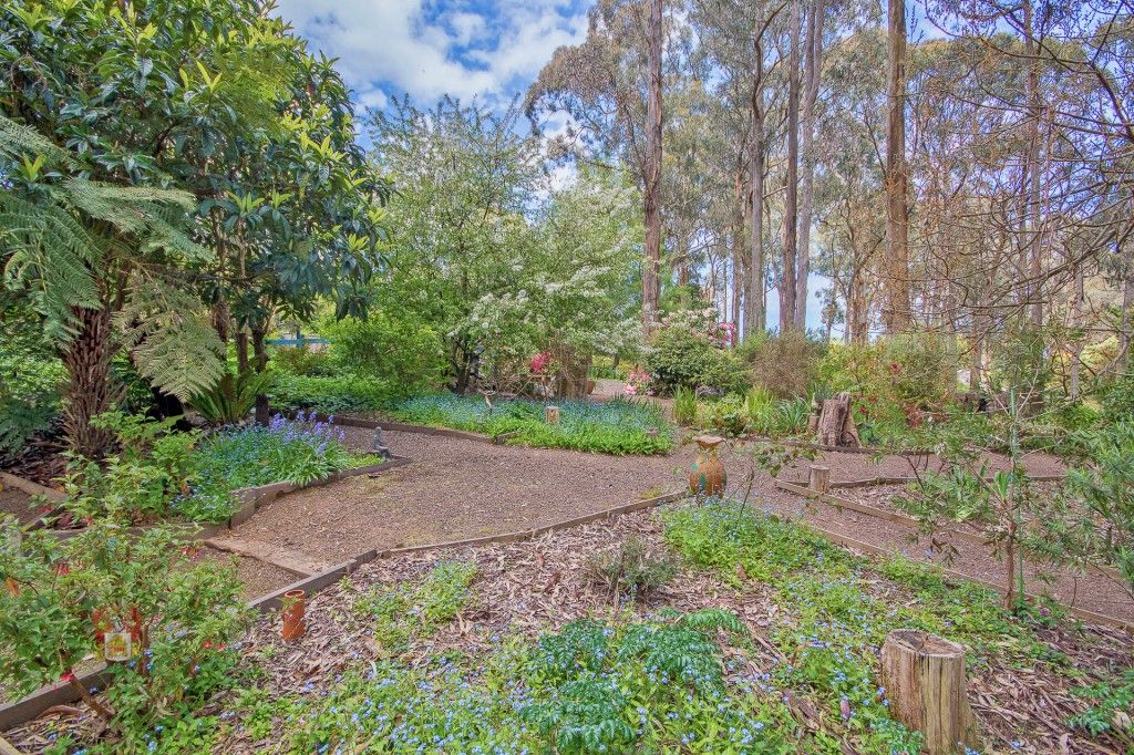 2 Bower Street, Kinglake VIC 3763, Image 2