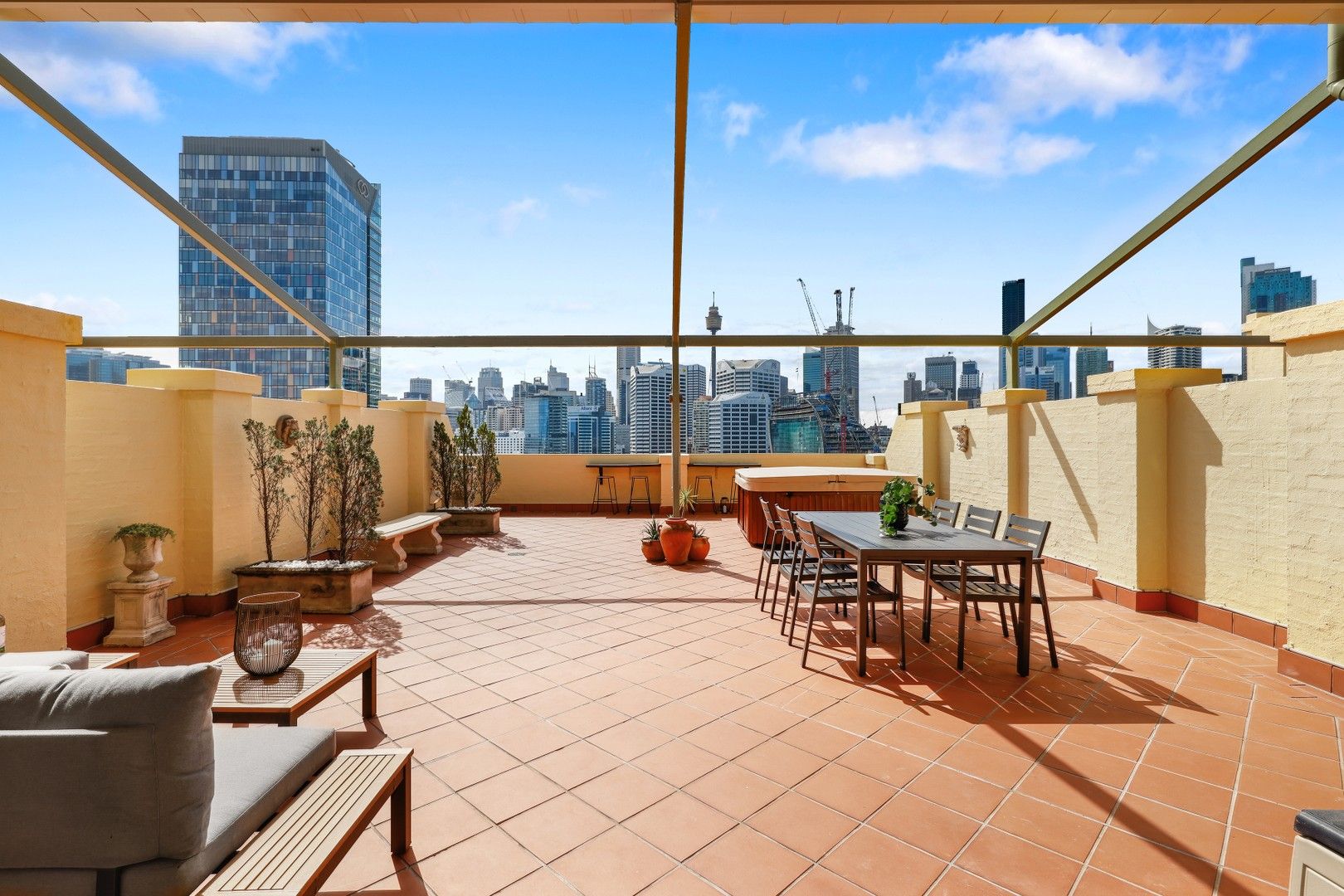 2 bedrooms Apartment / Unit / Flat in 1405/243 Pyrmont Street PYRMONT NSW, 2009