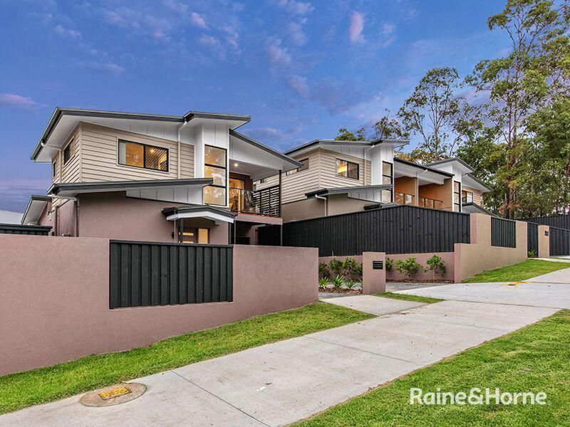 3 bedrooms Townhouse in 2/121 Bunya Road EVERTON HILLS QLD, 4053