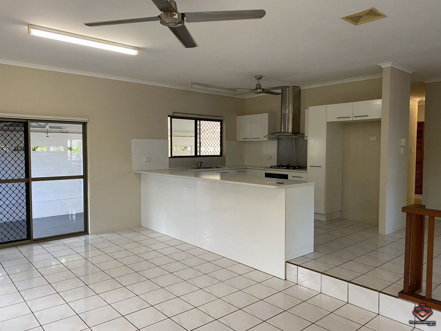 3 bedrooms House in 10 Anne Street SMITHFIELD QLD, 4878