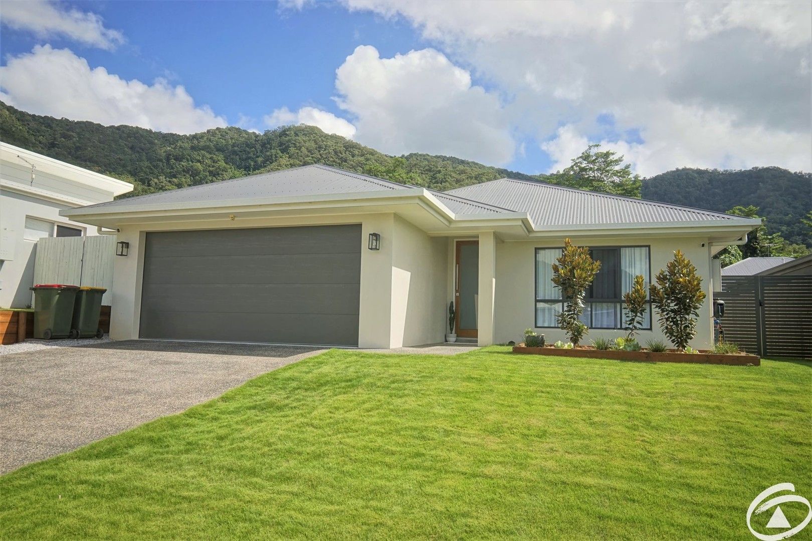 4 bedrooms House in 42 Elderberry Avenue BENTLEY PARK QLD, 4869