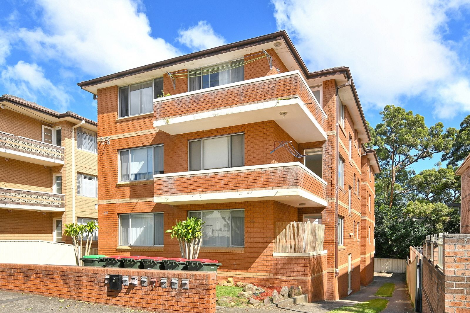 2 bedrooms Apartment / Unit / Flat in 6/29 Harnett Avenue MARRICKVILLE NSW, 2204