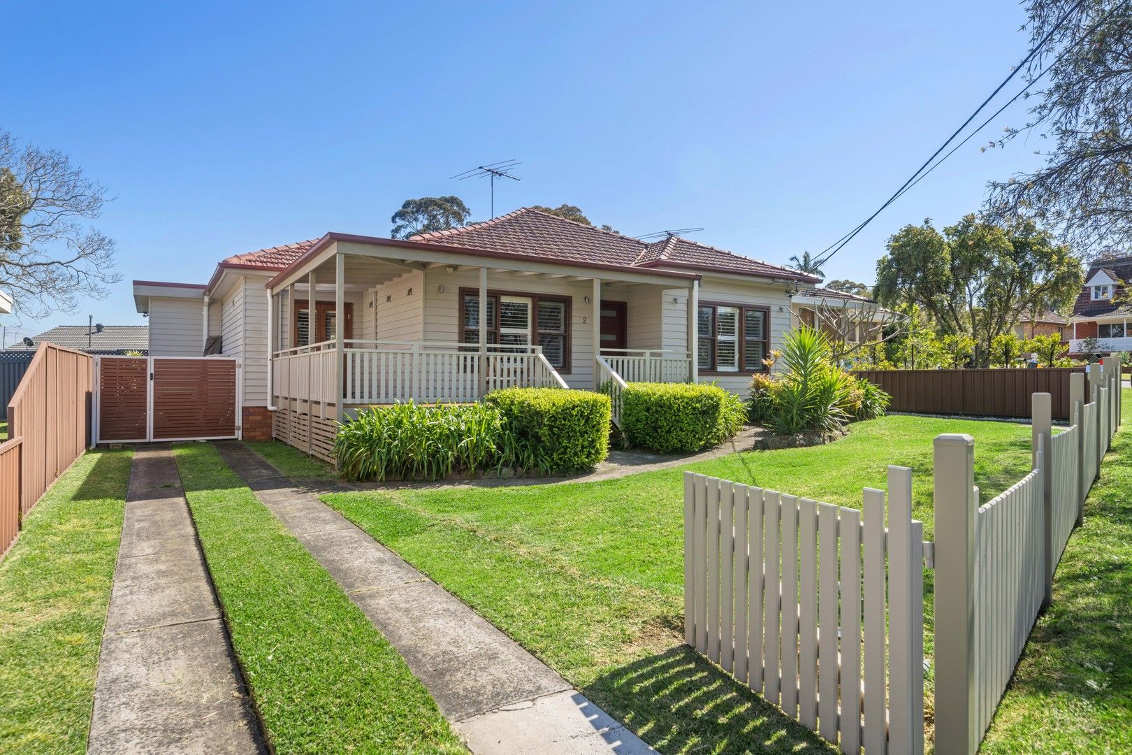 3 bedrooms House in 2 Sunlea Avenue MORTDALE NSW, 2223