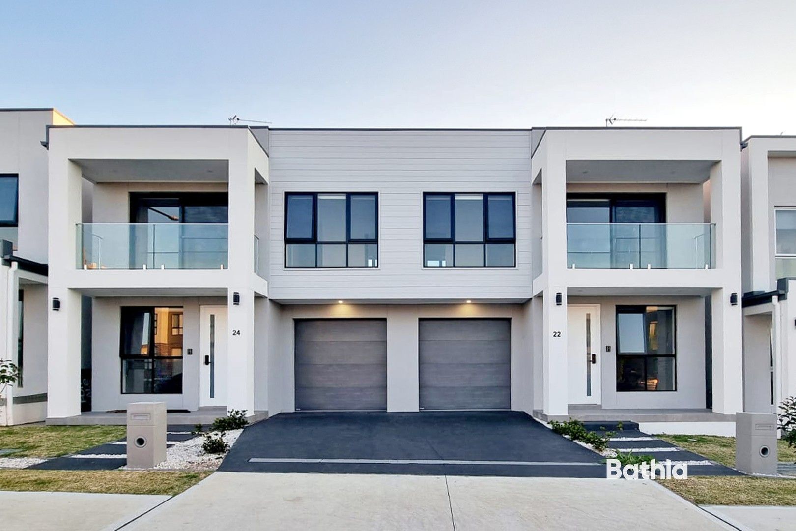 3 bedrooms Townhouse in 13 Endrick Glade MARSDEN PARK NSW, 2765