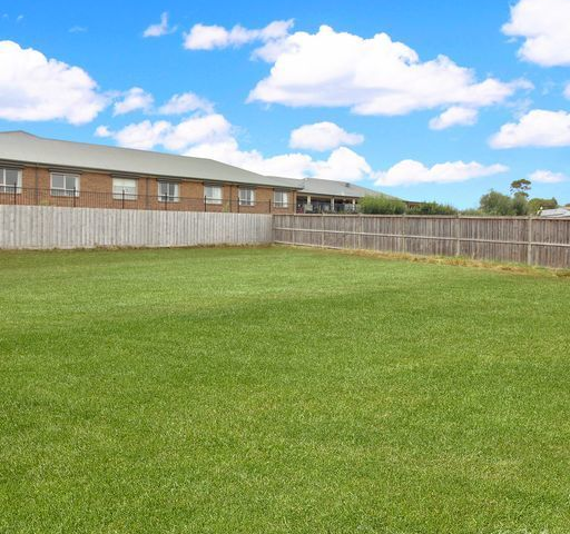 10 Alf Court, Drouin VIC 3818