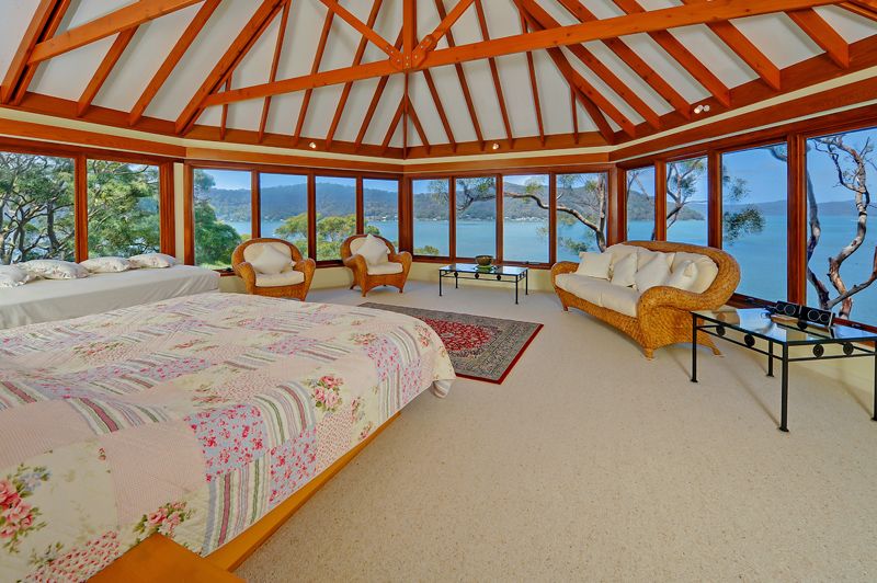 126 Riverview Avenue, Dangar Island Property History & Address