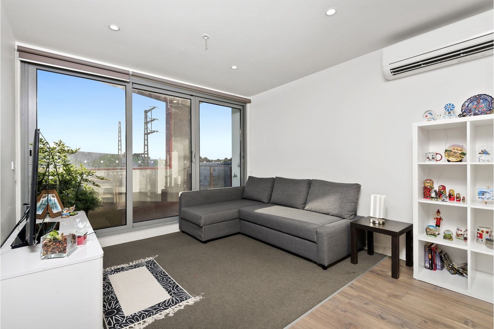 215/356 Bell Street, Preston VIC 3072, Image 2