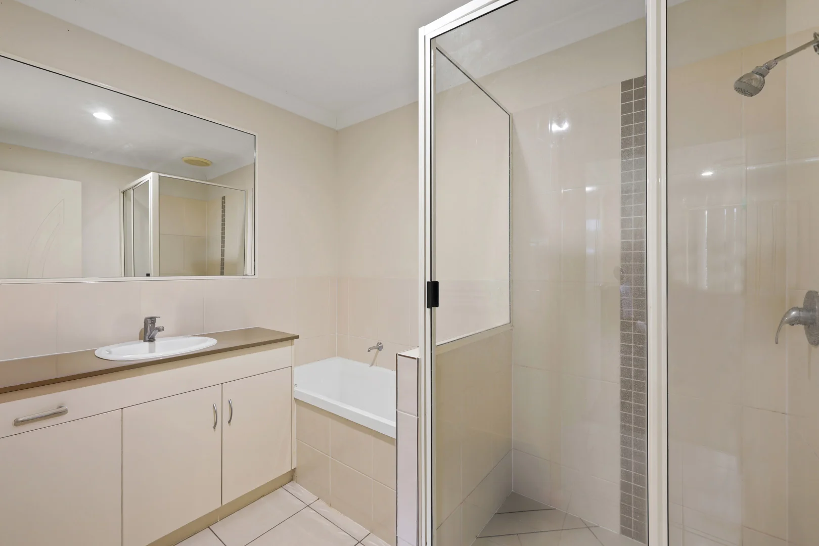 Additional image 11 of 2/11 Bilgola Place, Blacks Beach QLD 4740