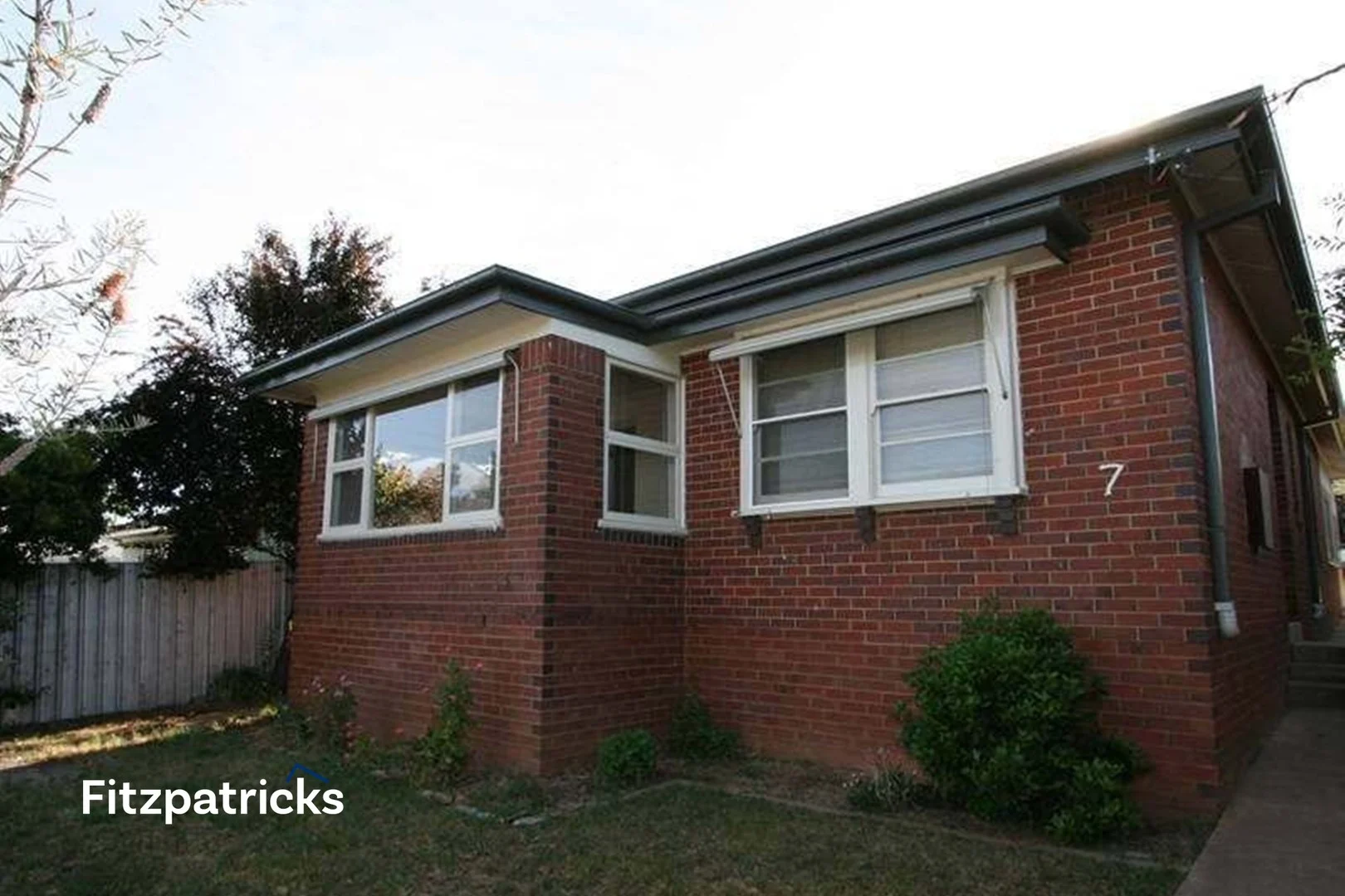 7 Bourke Street, Turvey Park NSW 2650