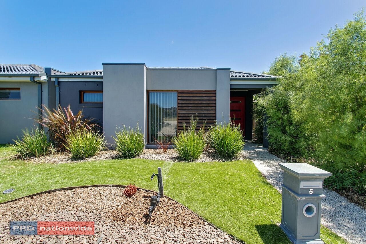 5 Foxall Walk, Point Cook VIC 3030, Image 0