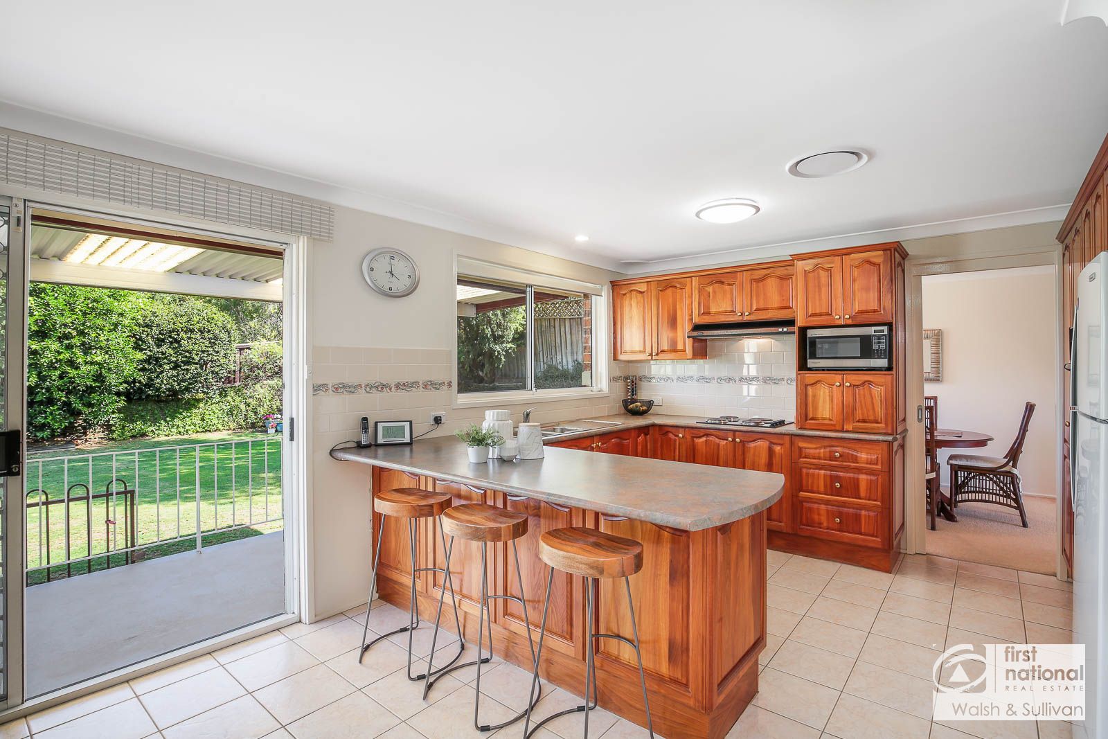 8 Saxonvale Road, Baulkham Hills NSW 2153, Image 2