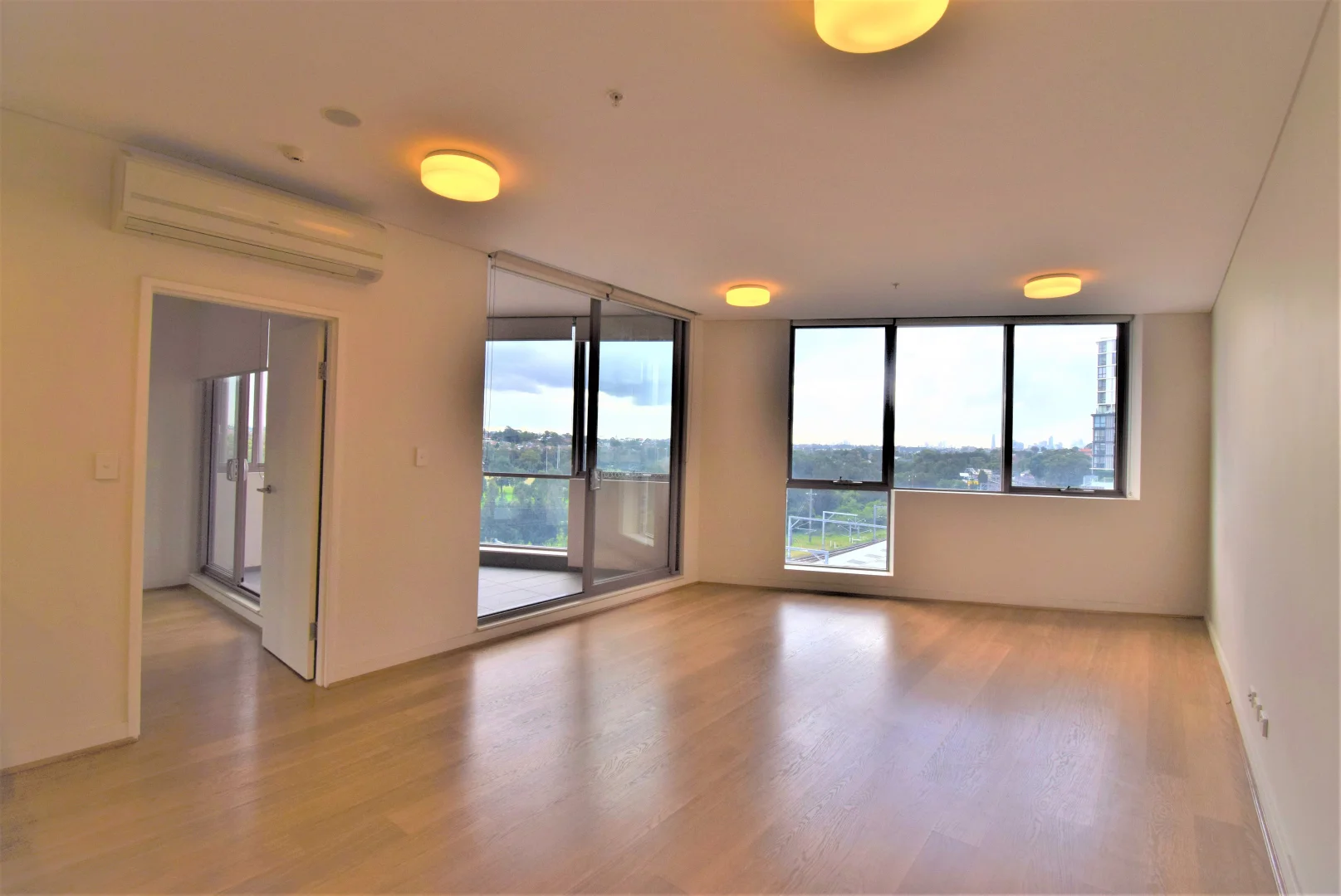 Additional image 3 of 501/2 Discovery Point Place, Wolli Creek NSW 2205