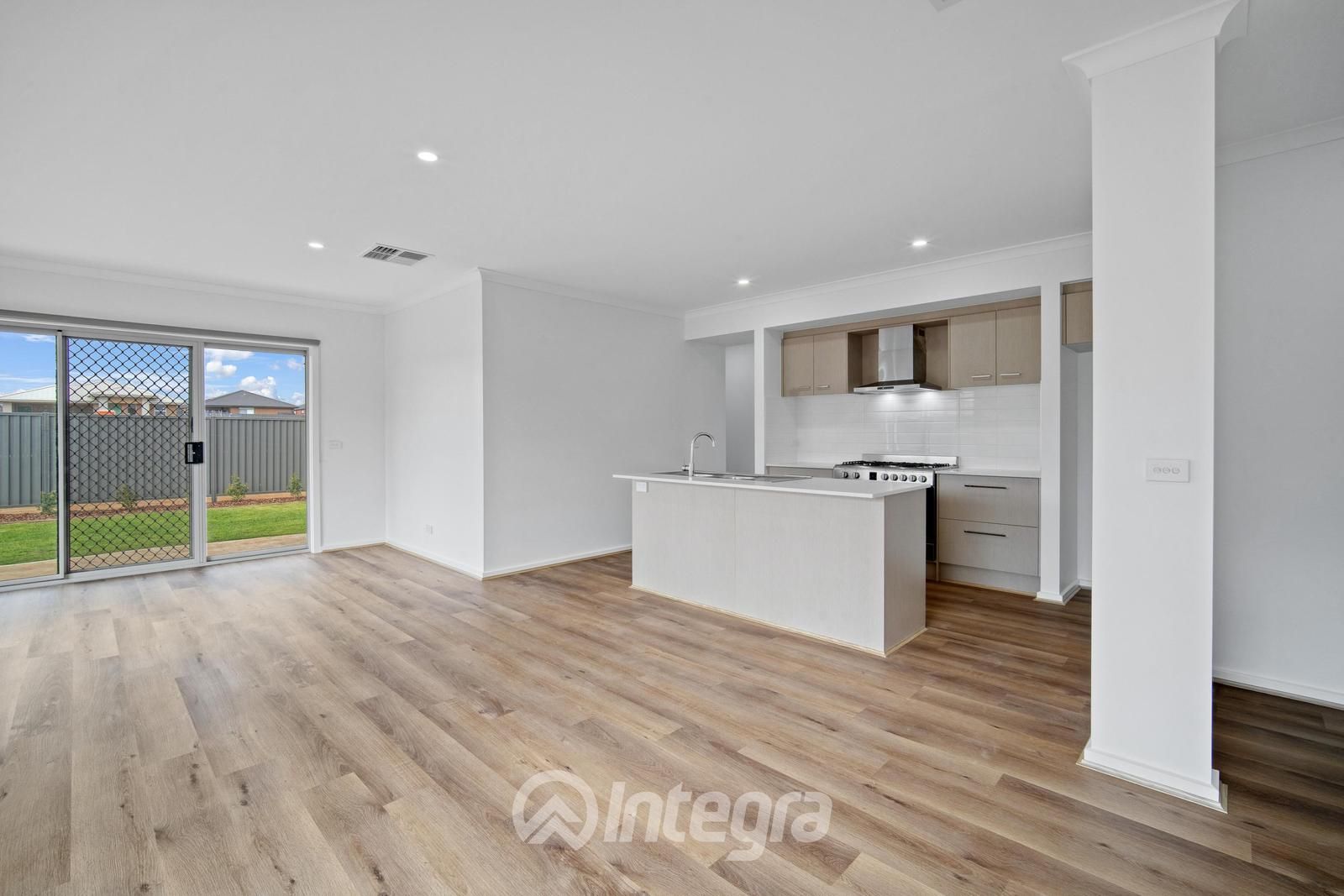 21 Todd Street, Lucas VIC 3350, Image 2