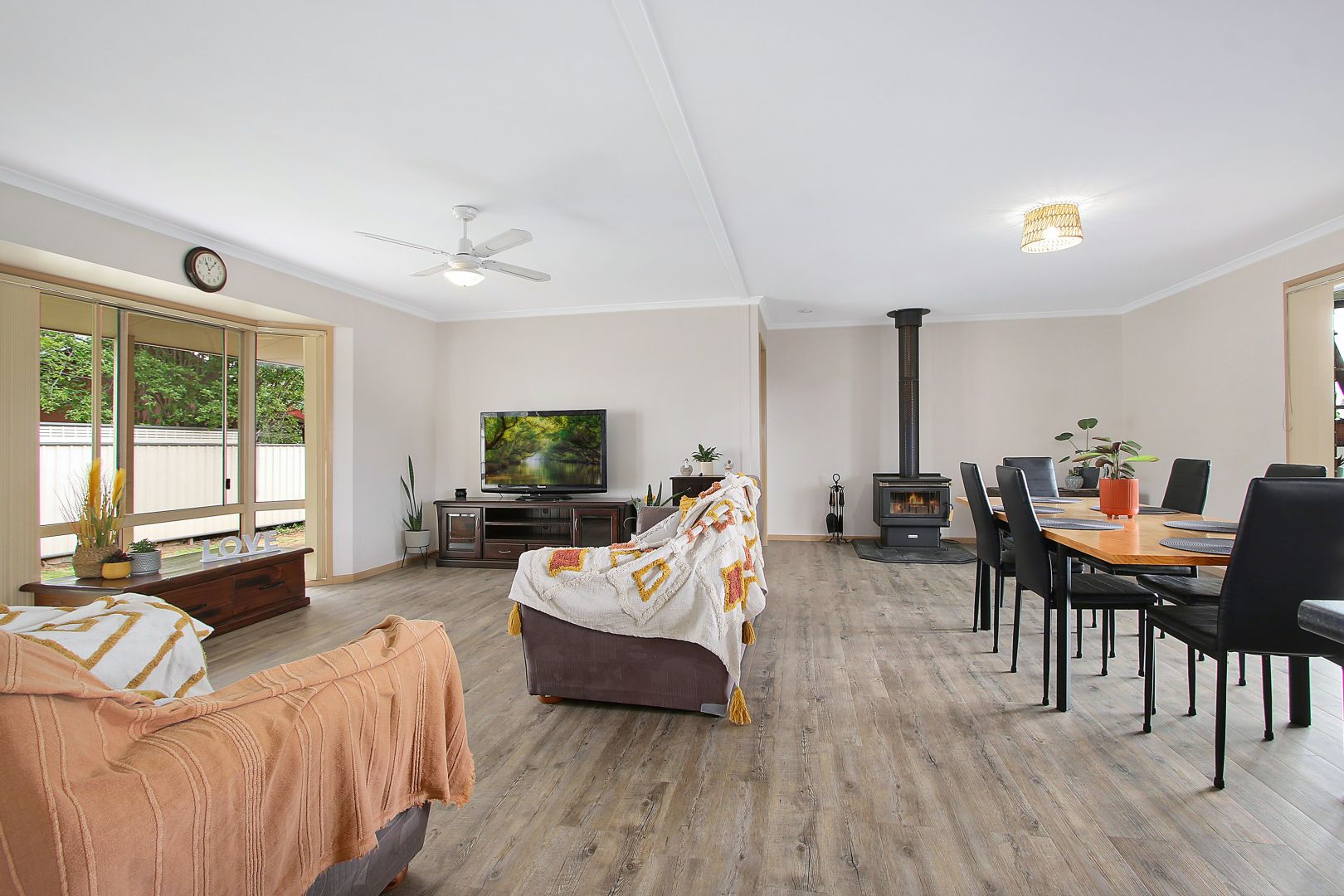 28 Pell Street, Howlong NSW 2643, Image 1