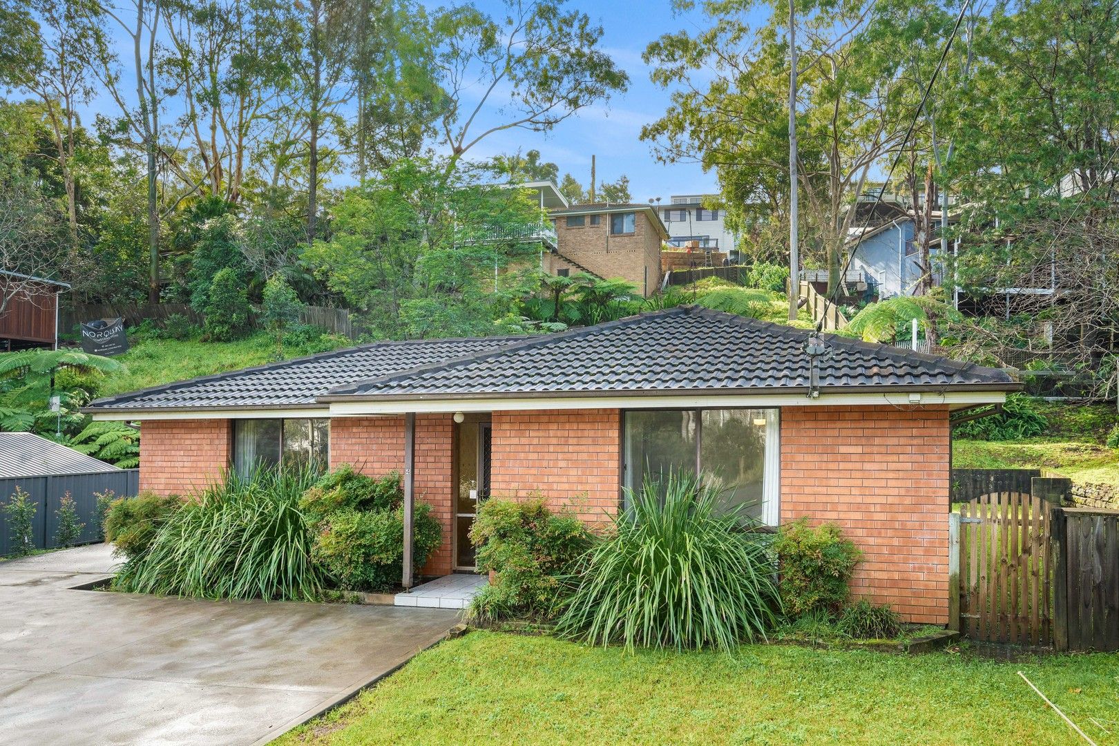 4 bedrooms House in 4 Rengbari Place AVOCA BEACH NSW, 2251