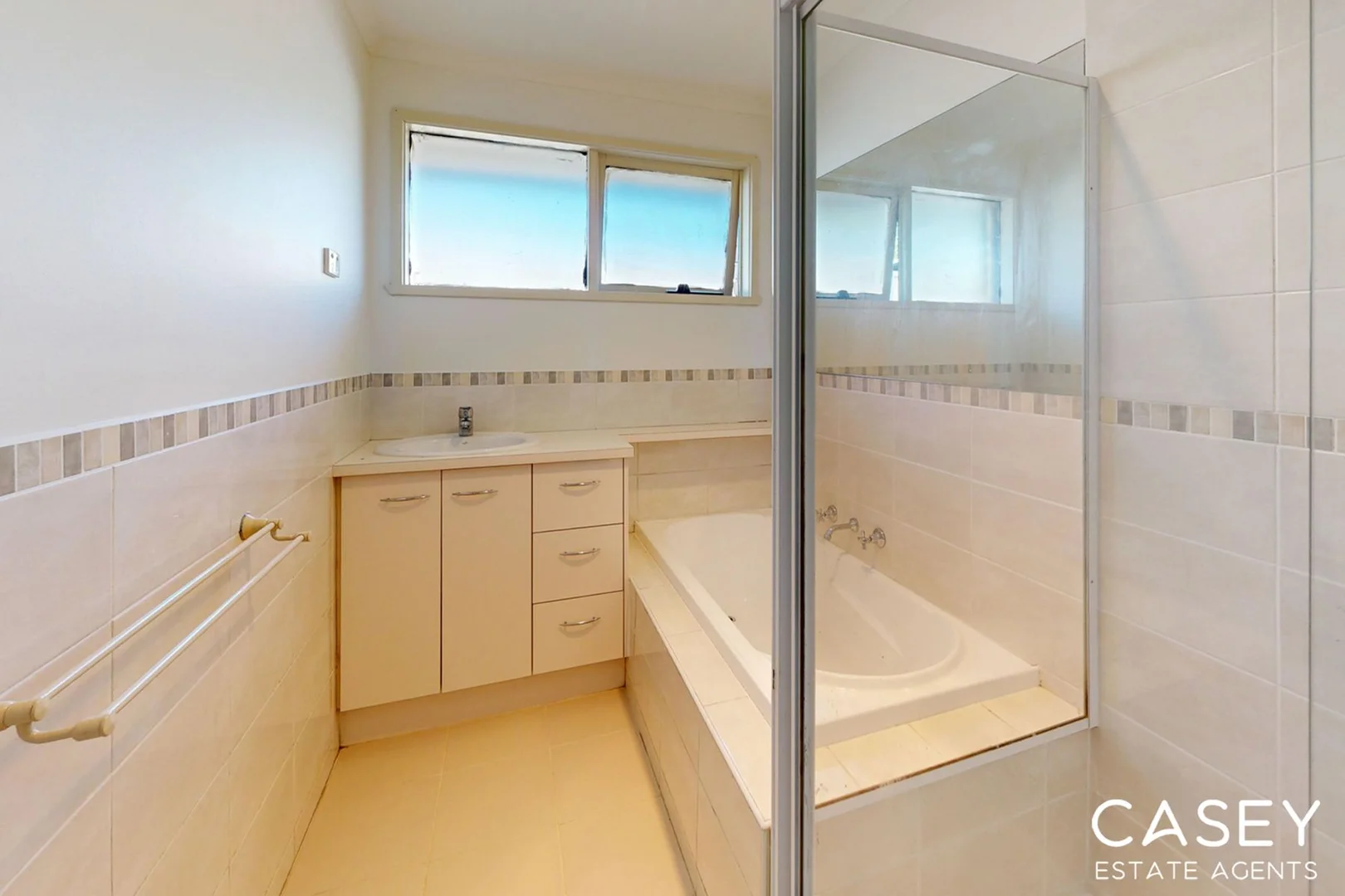 Additional image 7 of 5 Macquarie Court, Cranbourne North VIC 3977