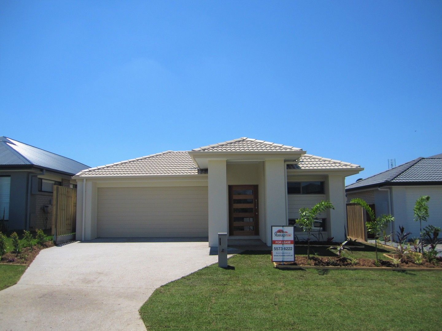 4 bedrooms House in 22 Fortescue Street PIMPAMA QLD, 4209