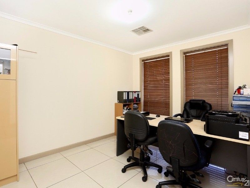 3 Oaks Court, Parafield Gardens SA 5107, Image 2