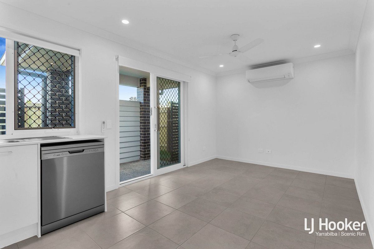 3 bedrooms Townhouse in 1/21 Gold Avenue YARRABILBA QLD, 4207