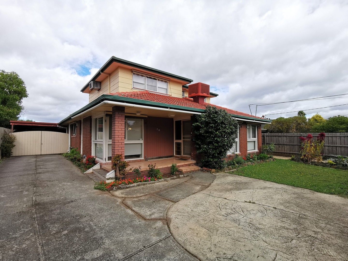 4 bedrooms House in 20 Ainslie Drive WHEELERS HILL VIC, 3150