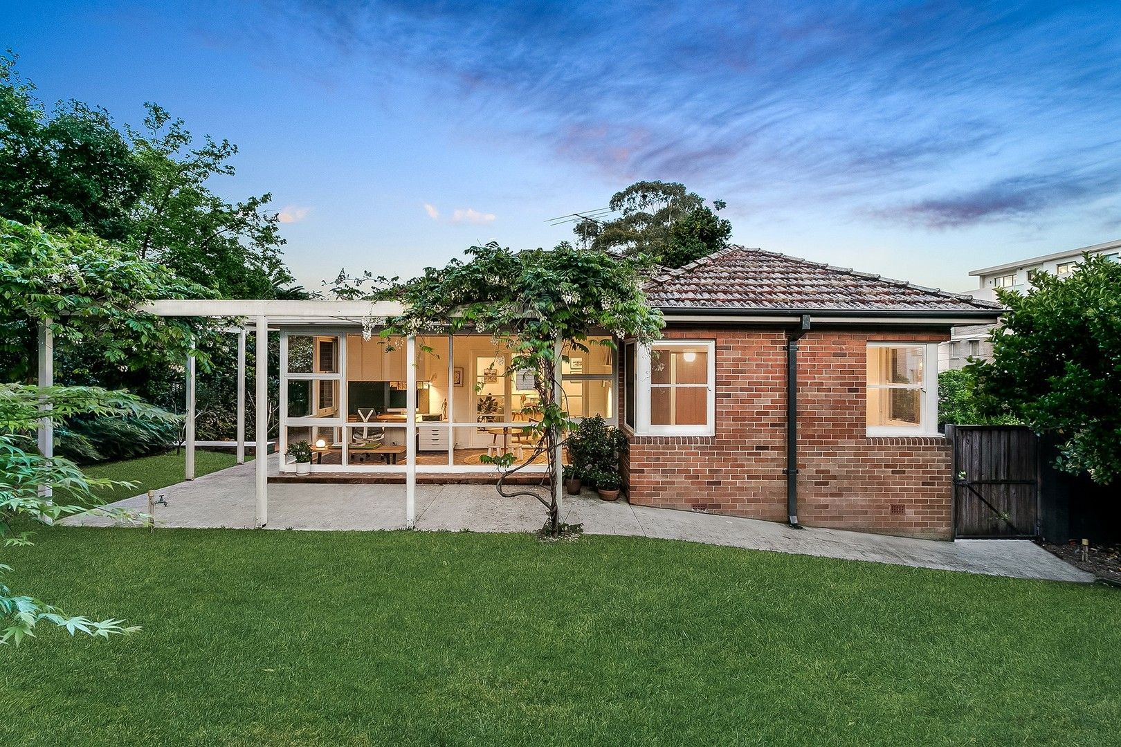 3 bedrooms House in 16B Chapman Avenue BEECROFT NSW, 2119