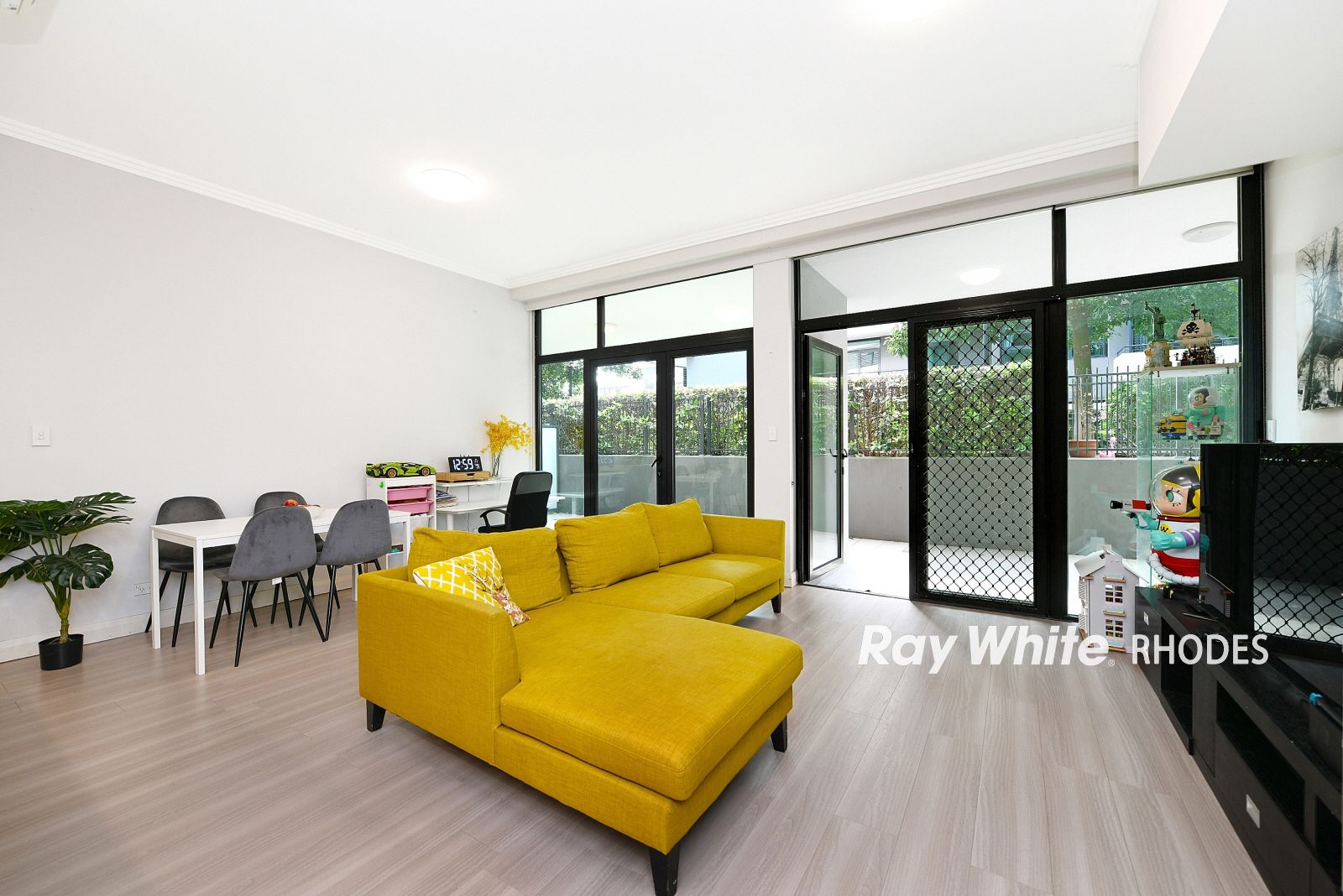 2 bedrooms Apartment / Unit / Flat in 53/1 Timbrol Avenue RHODES NSW, 2138