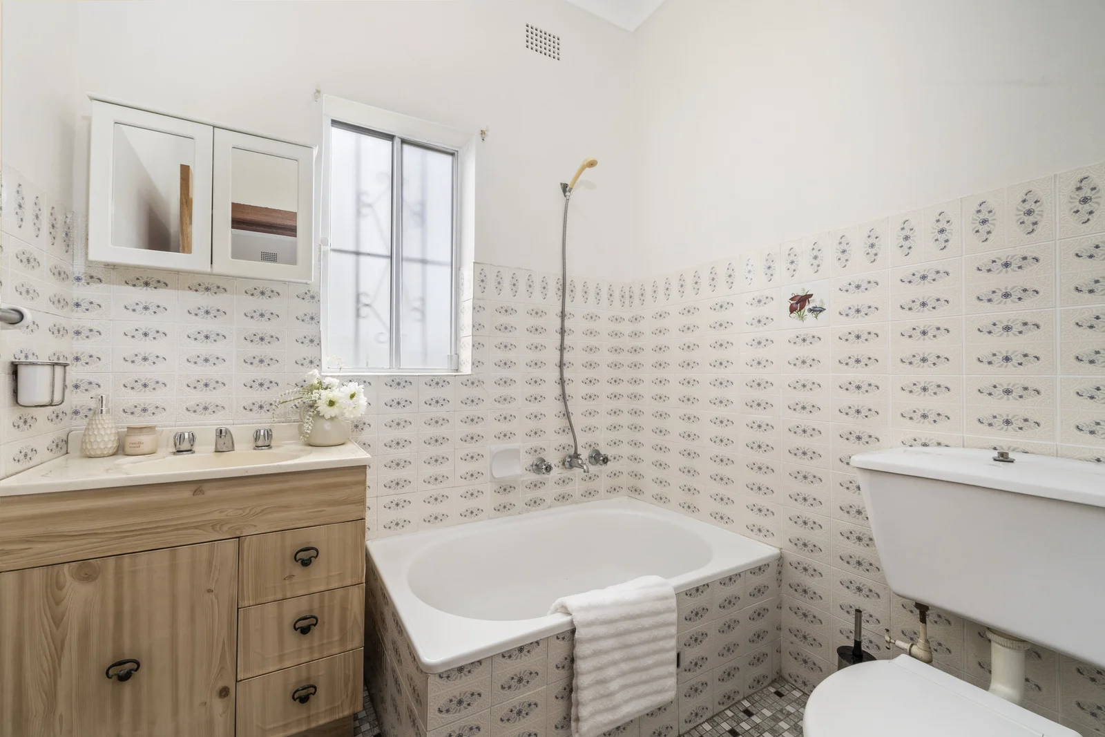 Additional image 13 of 8 Knocklayde Street, Ashfield NSW 2131