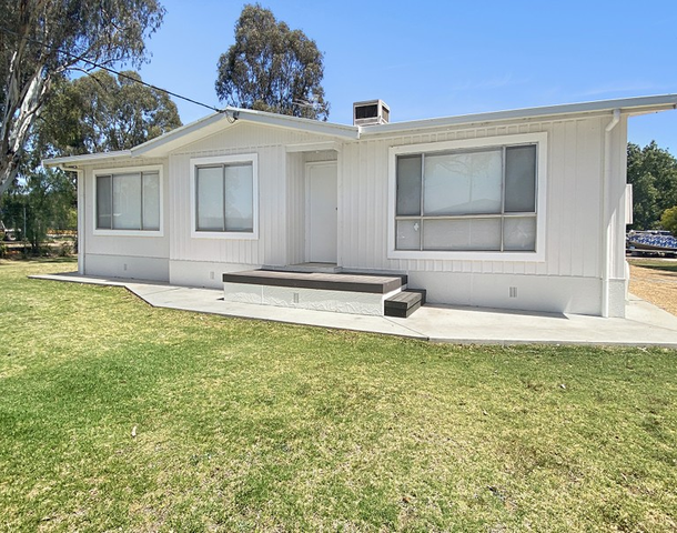 32 Darlington Street, Darlington Point NSW 2706