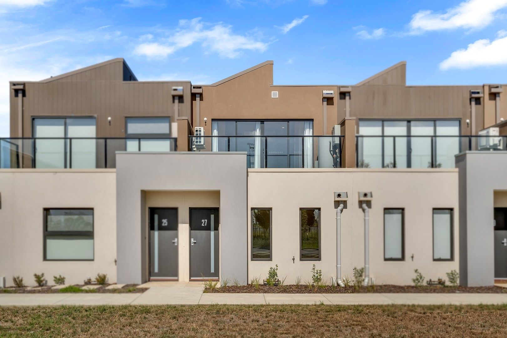 27 Isparta Mews, Roxburgh Park VIC 3064 House For Rent 360 Domain