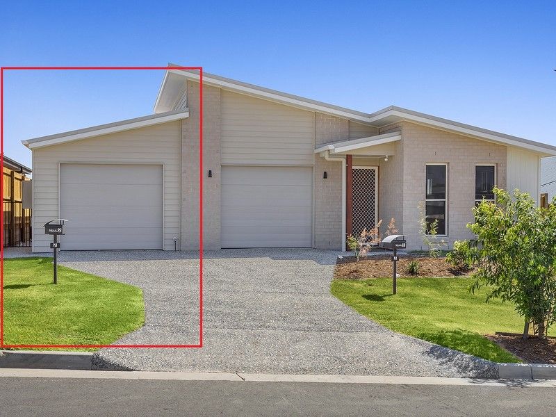 1 bedrooms House in 2/7 Woodrose Circuit PIMPAMA QLD, 4209