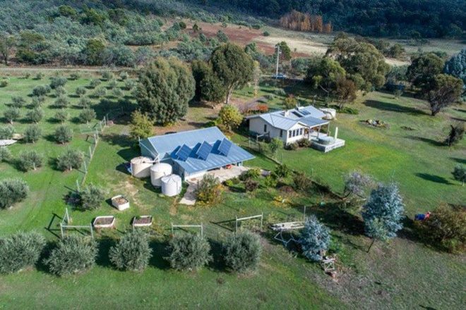 Picture of 93 Meadows Lane, MARRAWEENEY VIC 3669