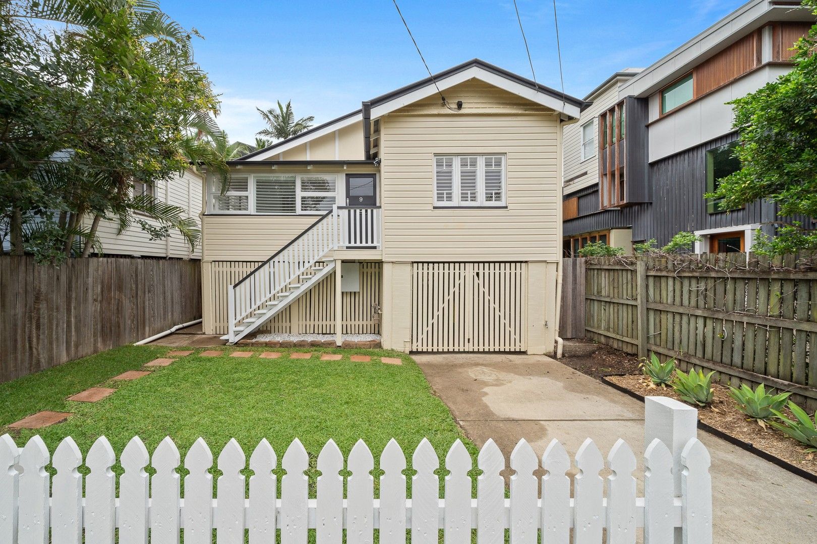 3 bedrooms House in 9 Water Street RED HILL QLD, 4059