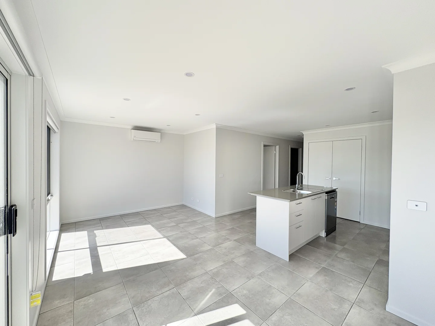 Additional image 2 of 12 Penstone Crescent, Lara VIC 3212