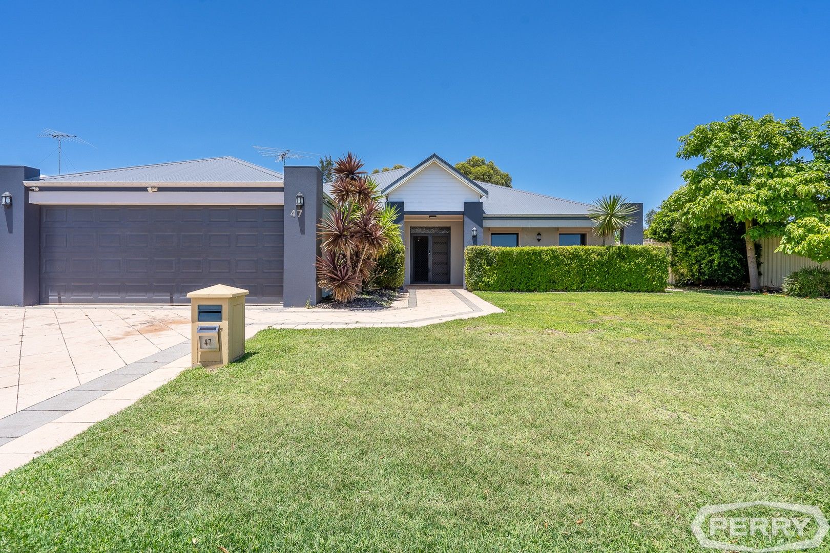 5 bedrooms House in 47 Addingham Boulevard MADORA BAY WA, 6210
