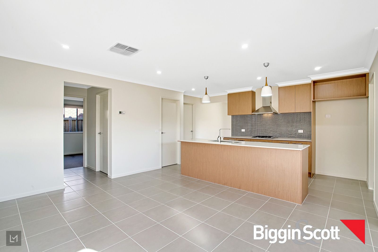 18 Tivoli Way, Mickleham VIC 3064, Image 2