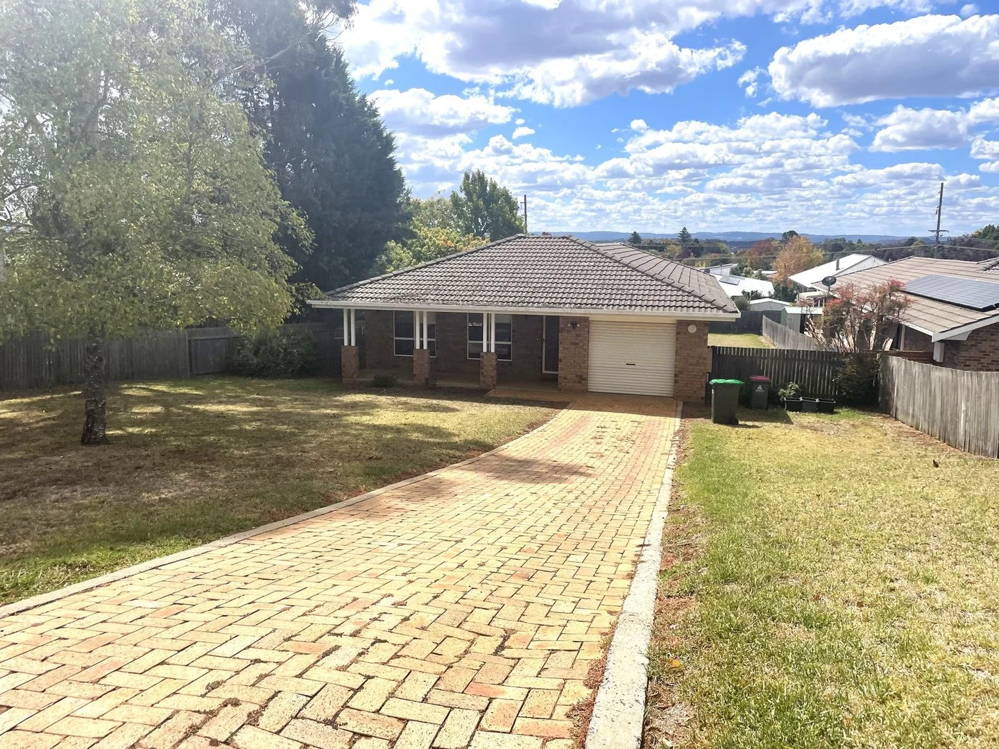 15 Donegal Terrace, Armidale NSW 2350