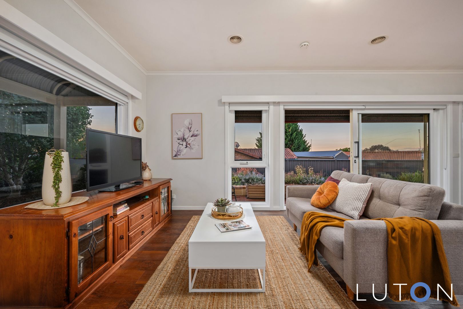 14 Leason Close, Dunlop ACT 2615, Image 2