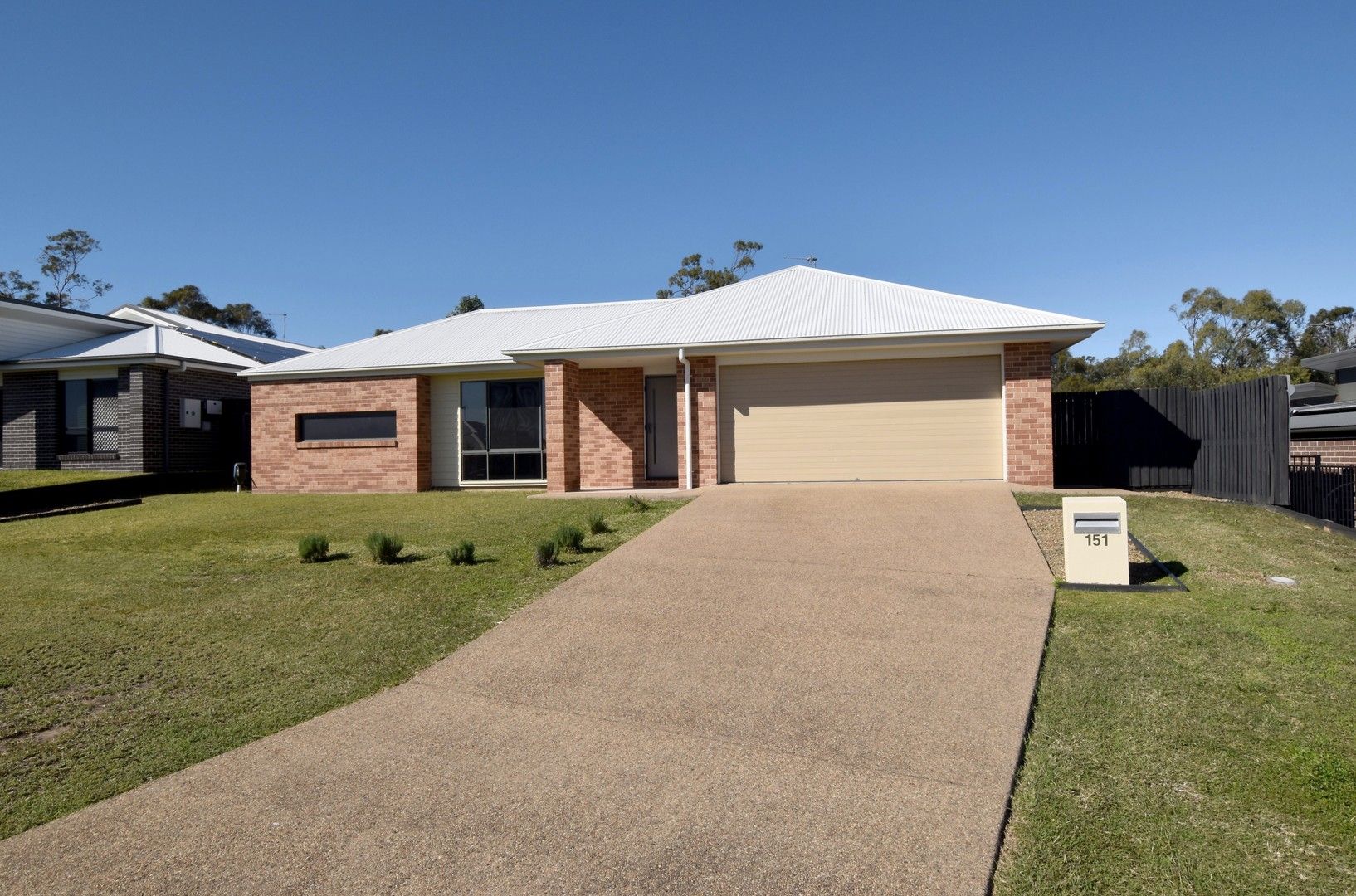 4 bedrooms House in 151 Emmadale Drive NEW AUCKLAND QLD, 4680