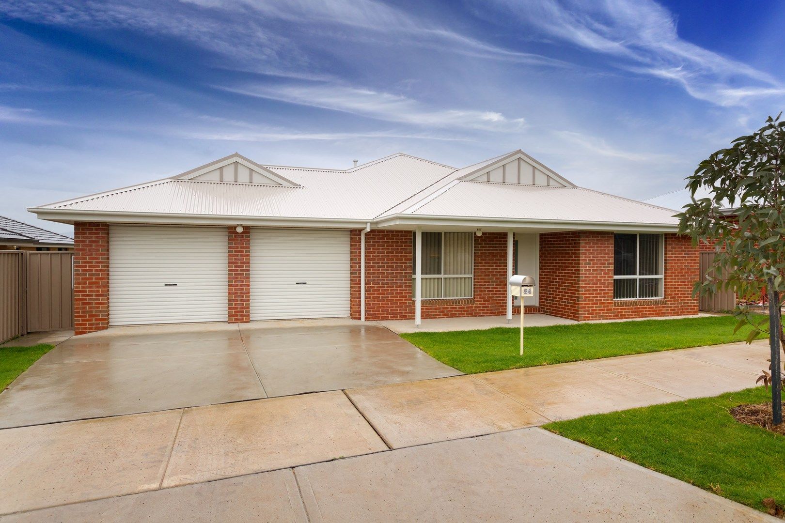 3 bedrooms House in 34 Lawson Circuit LAVINGTON NSW, 2641