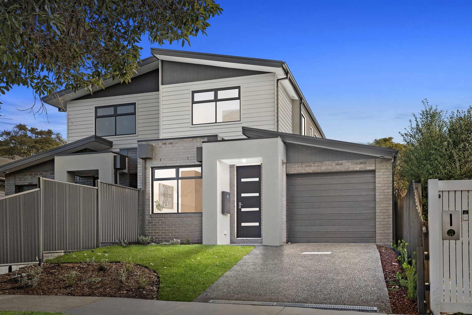 4 bedrooms Townhouse in 3B Herald Street CHELTENHAM VIC, 3192