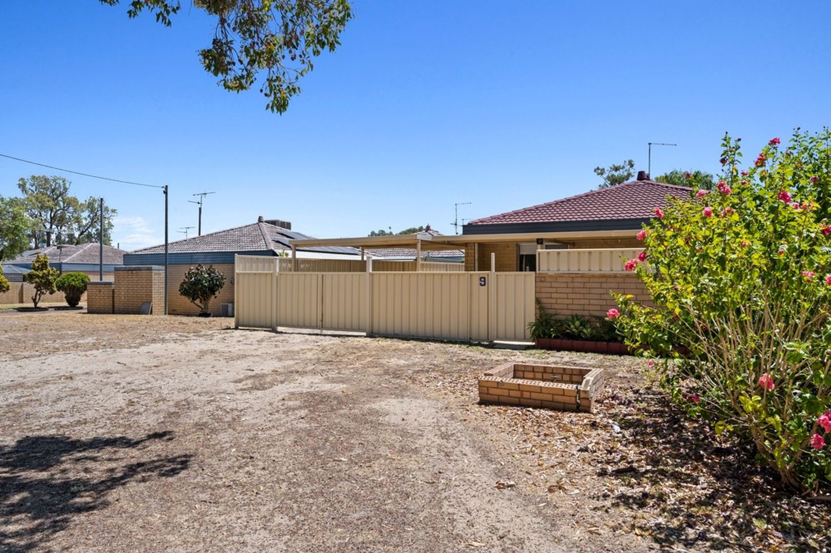 9/4 Uldina Place, Pinjarra WA 6208, Image 2