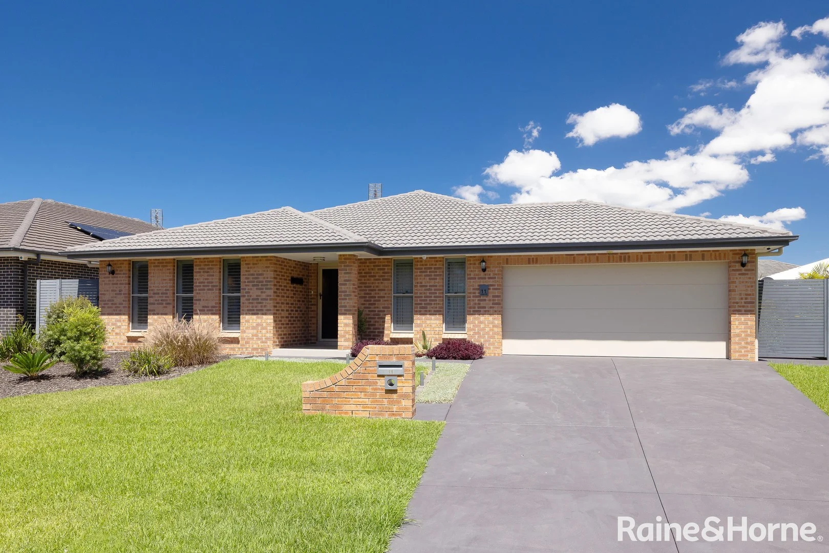 Primary image of 11 Ashbrook Street, Woongarrah NSW 2259