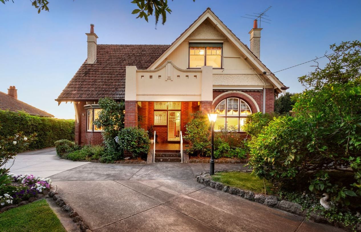 4 bedrooms House in 1209 Burke Road KEW VIC, 3101