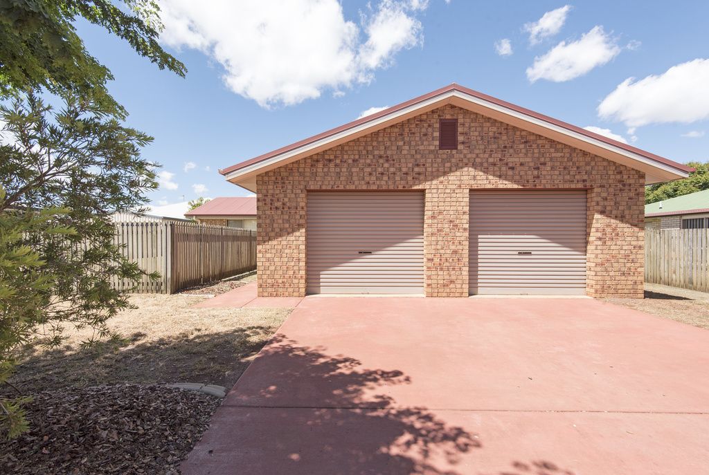 12 Pixie Drive, Kearneys Spring QLD 4350, Image 1