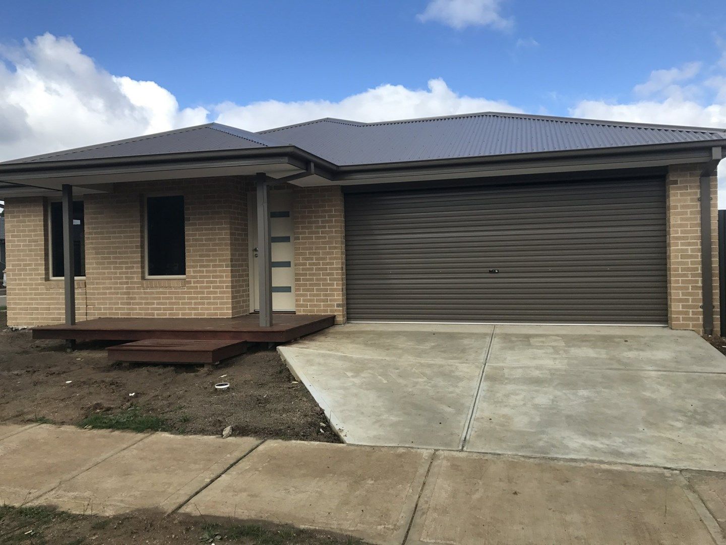 16 Wispering Circuit, Kilmore VIC 3764, Image 0