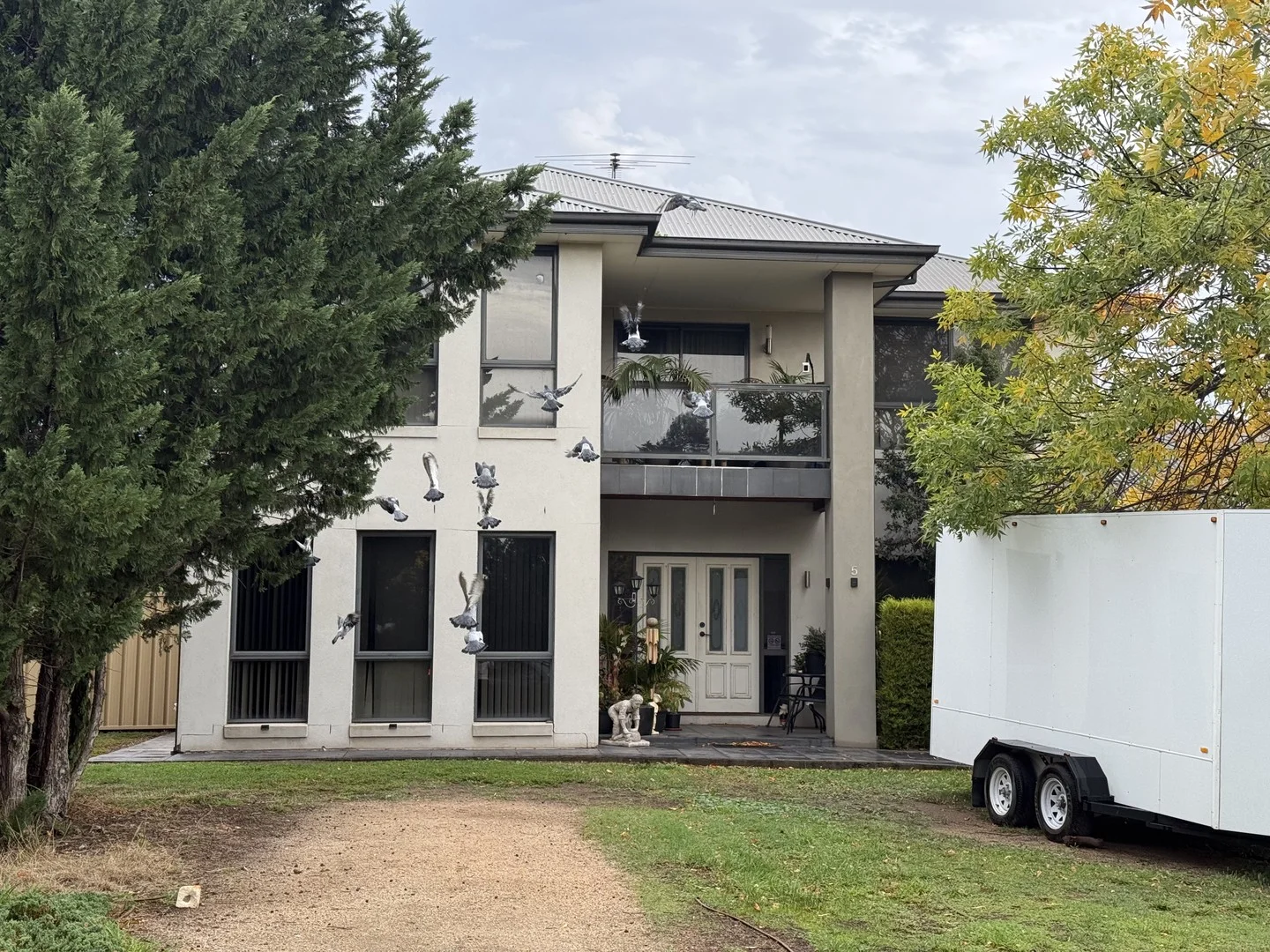 5 Edinburgh Lane, Caroline Springs VIC 3023