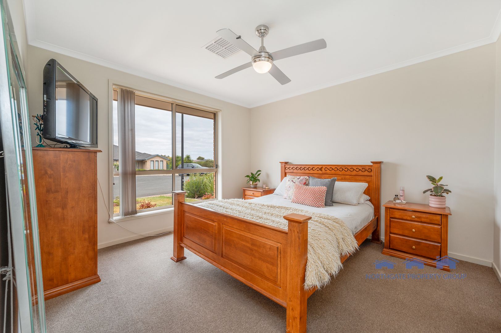 10 Chartreuse Ct, Aldinga Beach SA 5173, Image 2